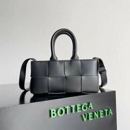 Picture of Bottega Veneta Lady Handbags _SKUfw155457957fw